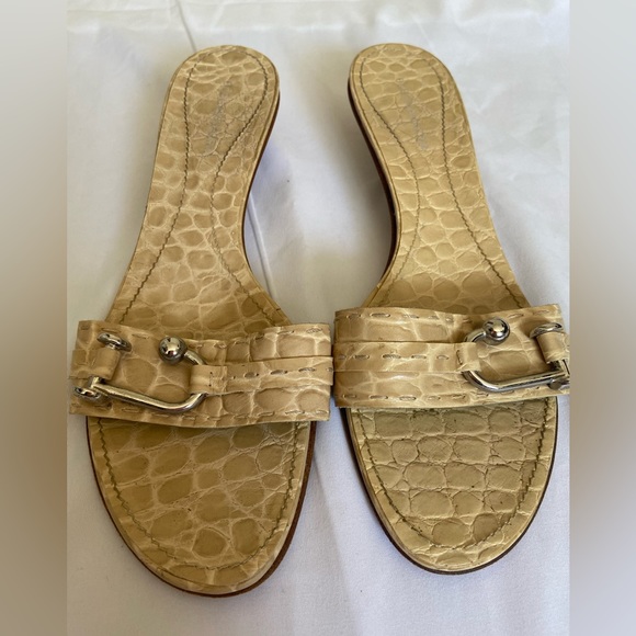 Vintage BCBGMAXAZRIA crocodile mules - Picture 3 of 6
